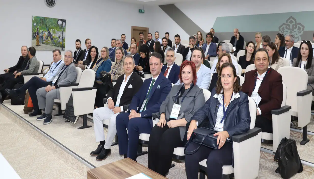 NEÜ’de çene cerrahisi uzmanları bir araya geldi!