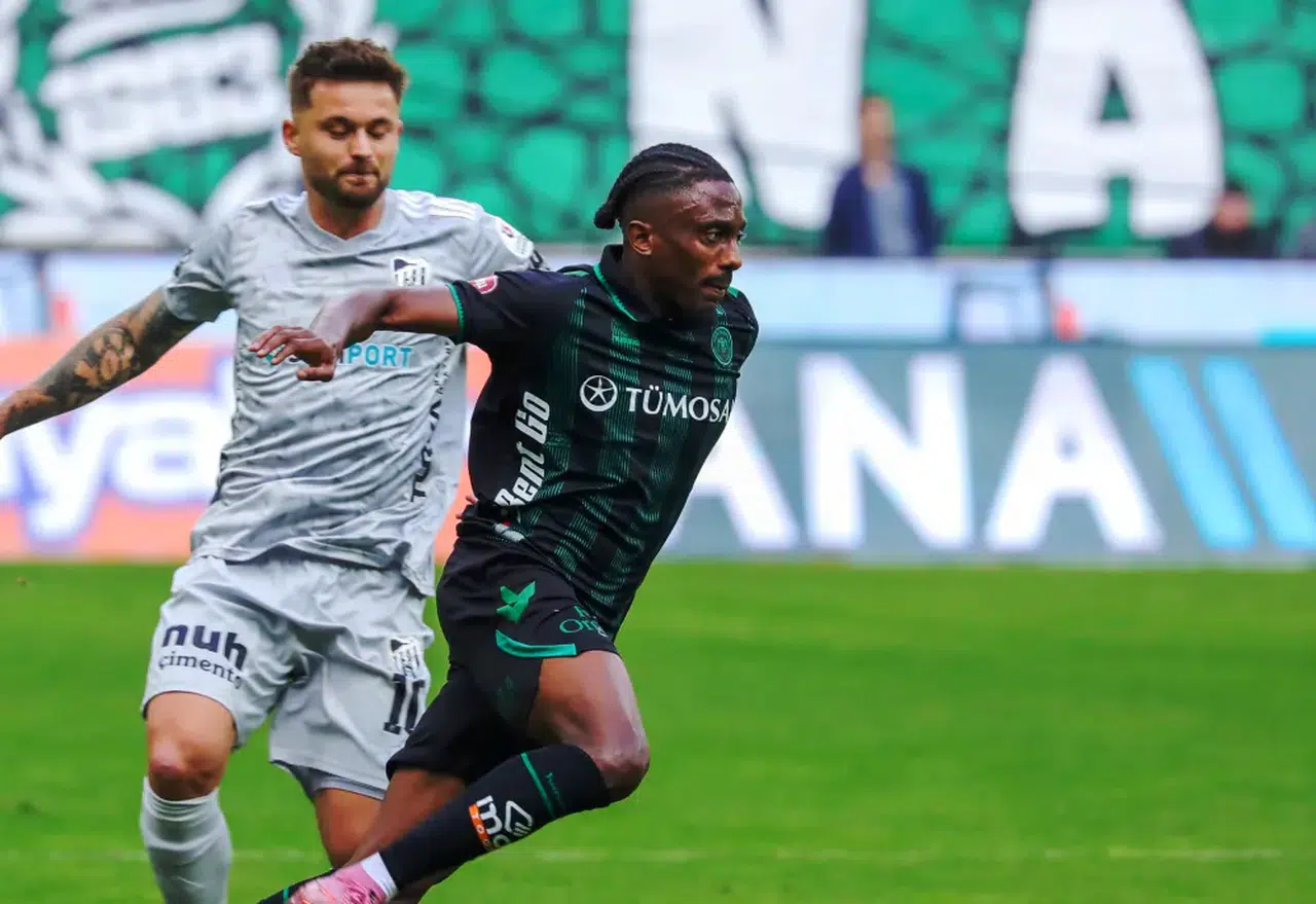 Konyaspor’un Kongolu sağ bekinden açıklama! Düşünmeliyiz