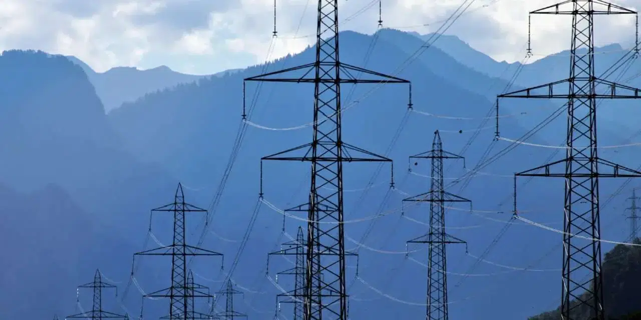 İstanbul’da Elektrik Alarmı! 10 Saate Varan Kesintiler 20 Ekim’de Başlıyor