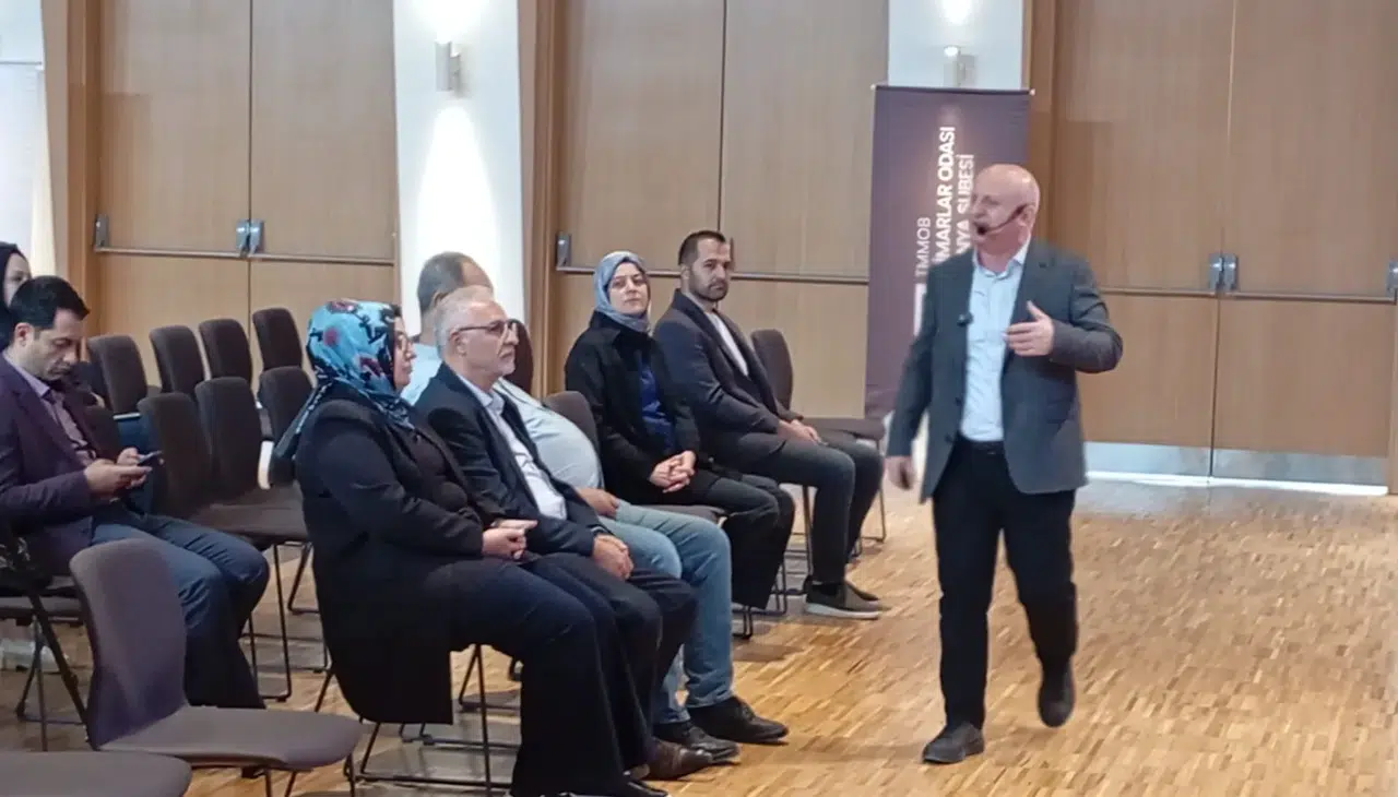 Konya Mimarlık Festivali’nde “Planlı Alanlar İmar Yönetmeliği” masaya yatırıldı