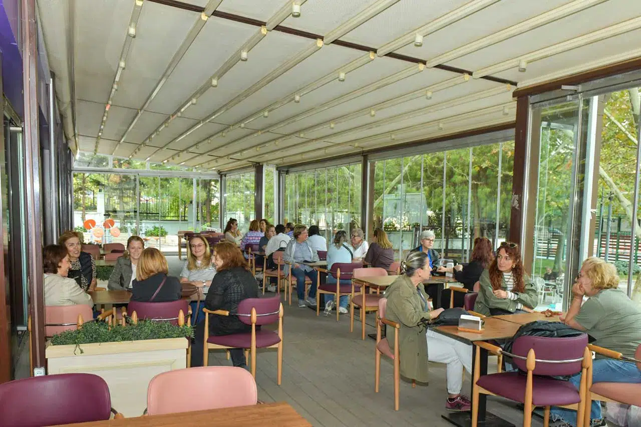 Mevlana Mahallesi'ne yeni sosyal tesis! Yeni kafe hizmete açıldı