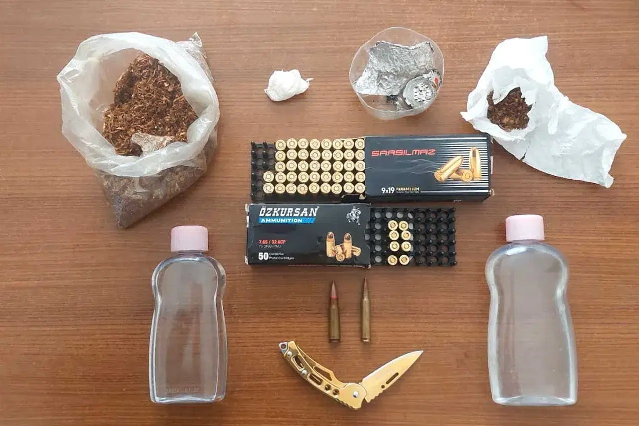 Konya'da uyuşturucu satıcısına suçüstü! Evden cephanelik çıktı