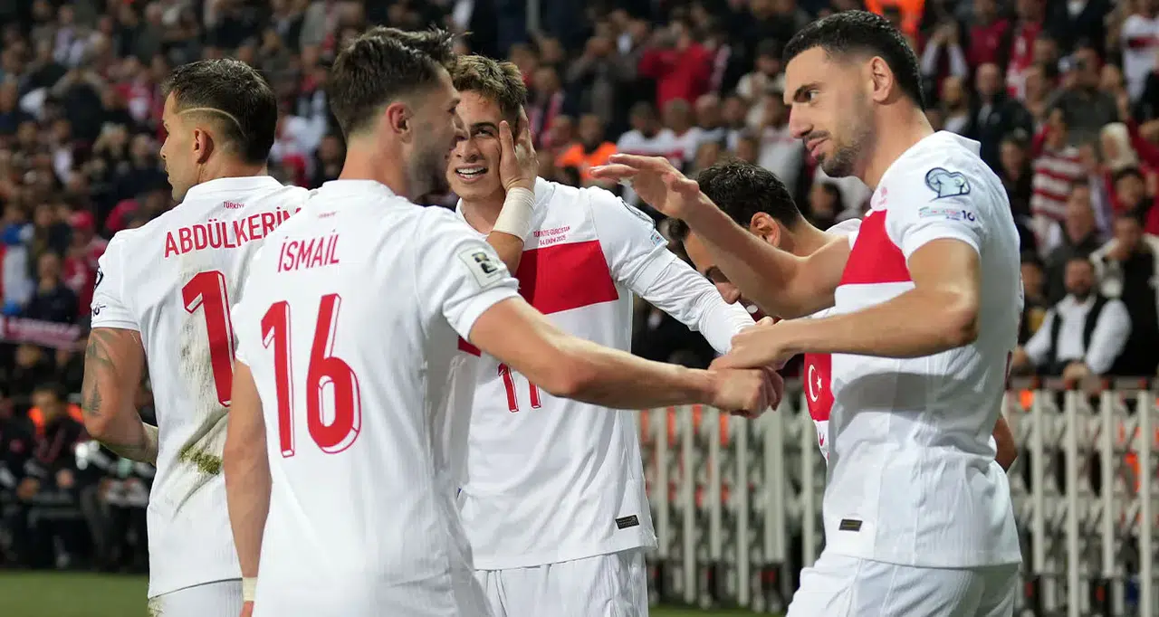 Konya’da babalar ve oğullar el ele maç izleyecek! Ücretsiz etkinlik