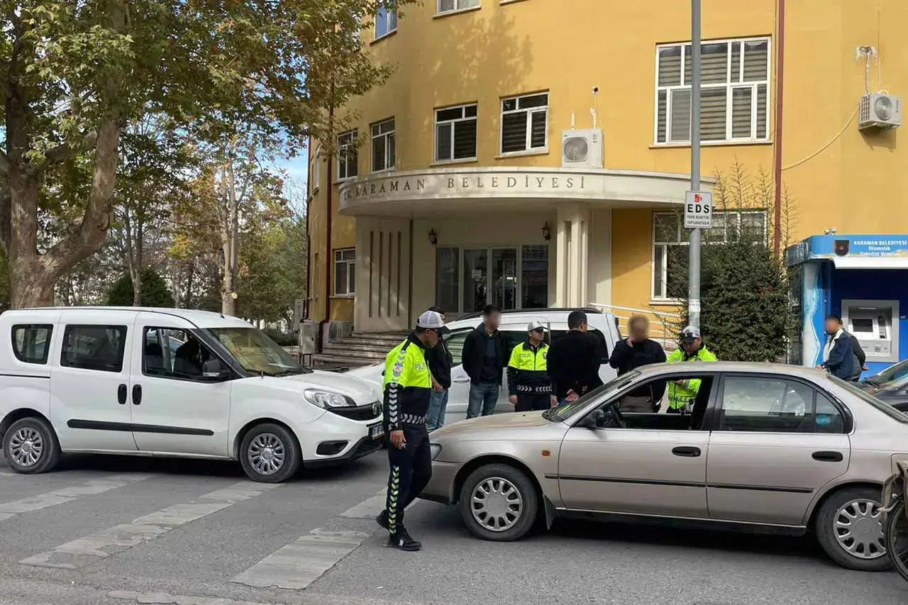 Hem ehliyetsiz hem alkollü! Çalıntı araçla Karaman'da yakalandı