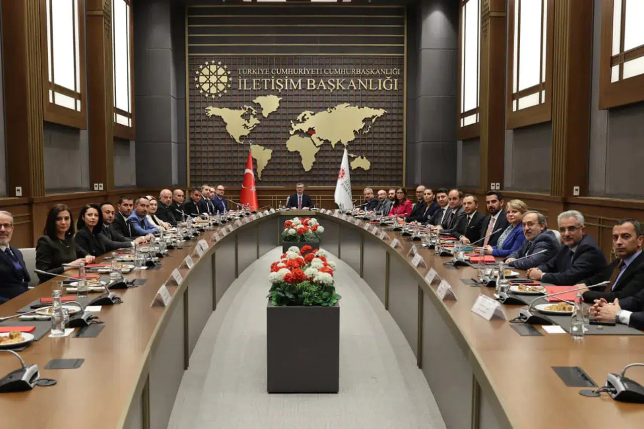 İletişim Başkanı Duran, Türkiye Basın Federasyonu heyetini kabul etti