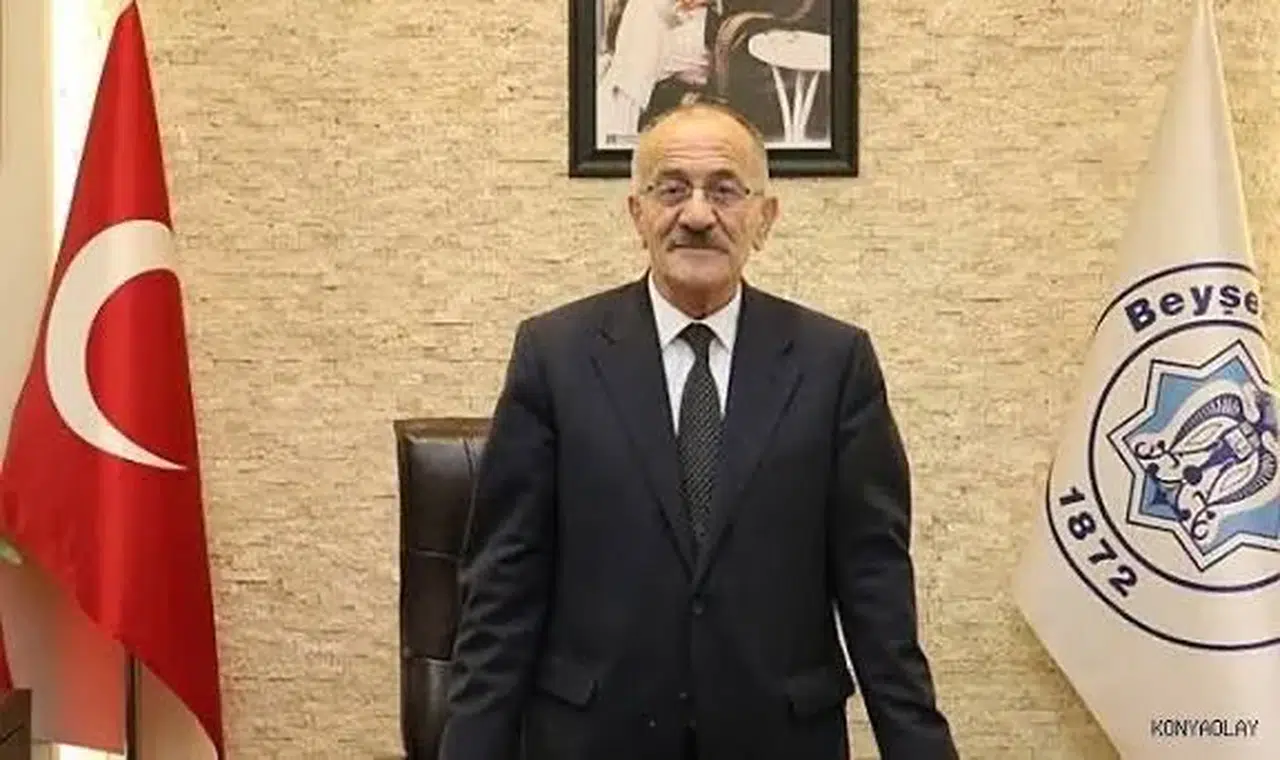 Sağanak yağış sonrası belediye ekipleri sahada