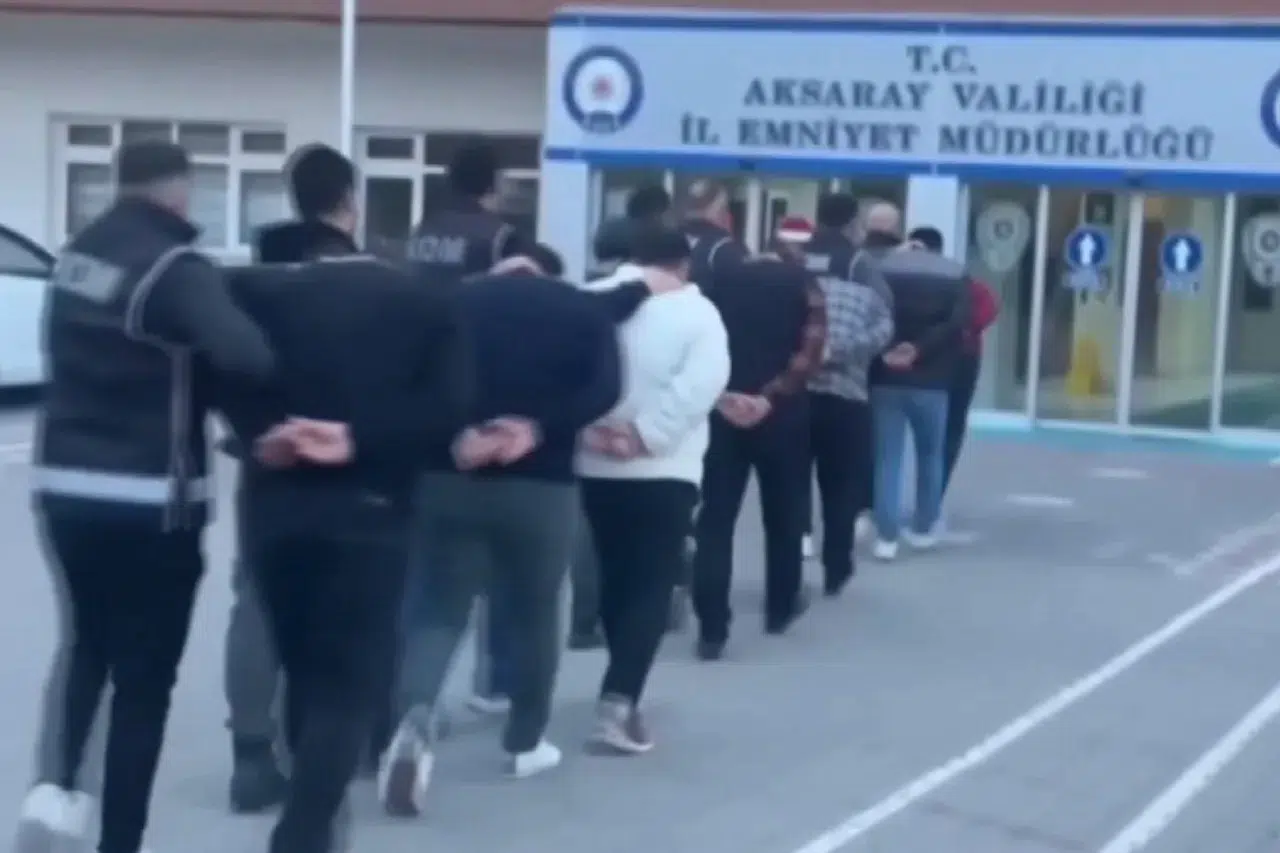 Eş zamanlı operasyon! Aksaray’da FETÖ şüphelilerine baskın