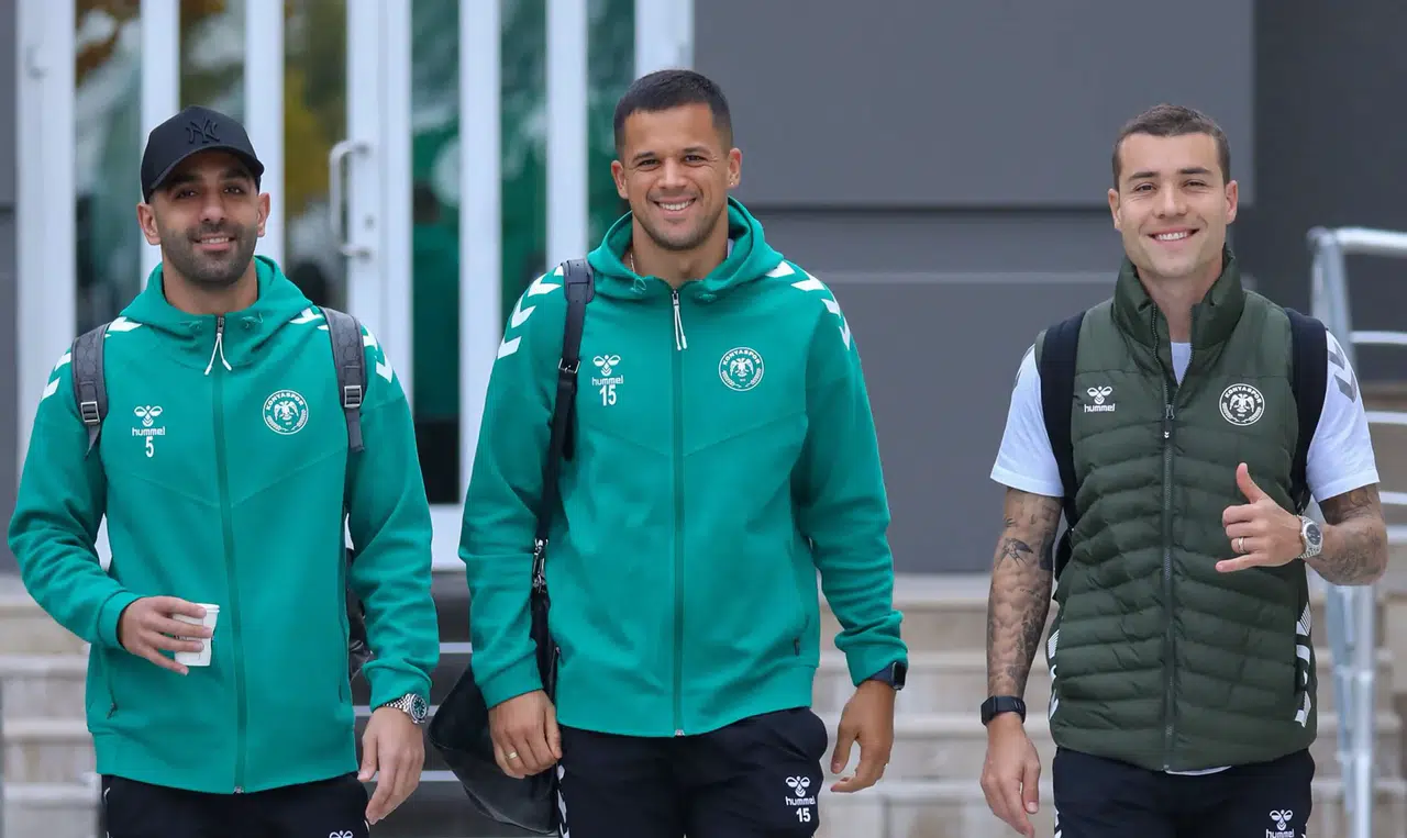 Konyaspor kafilesi Trabzon'a uçtu