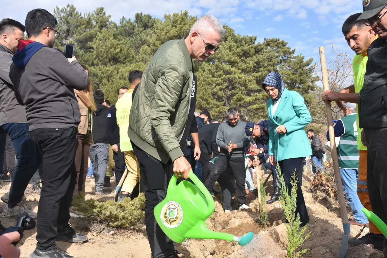 Karaman’da geleceğe nefes! 5 bin fidan toprakla buluştu