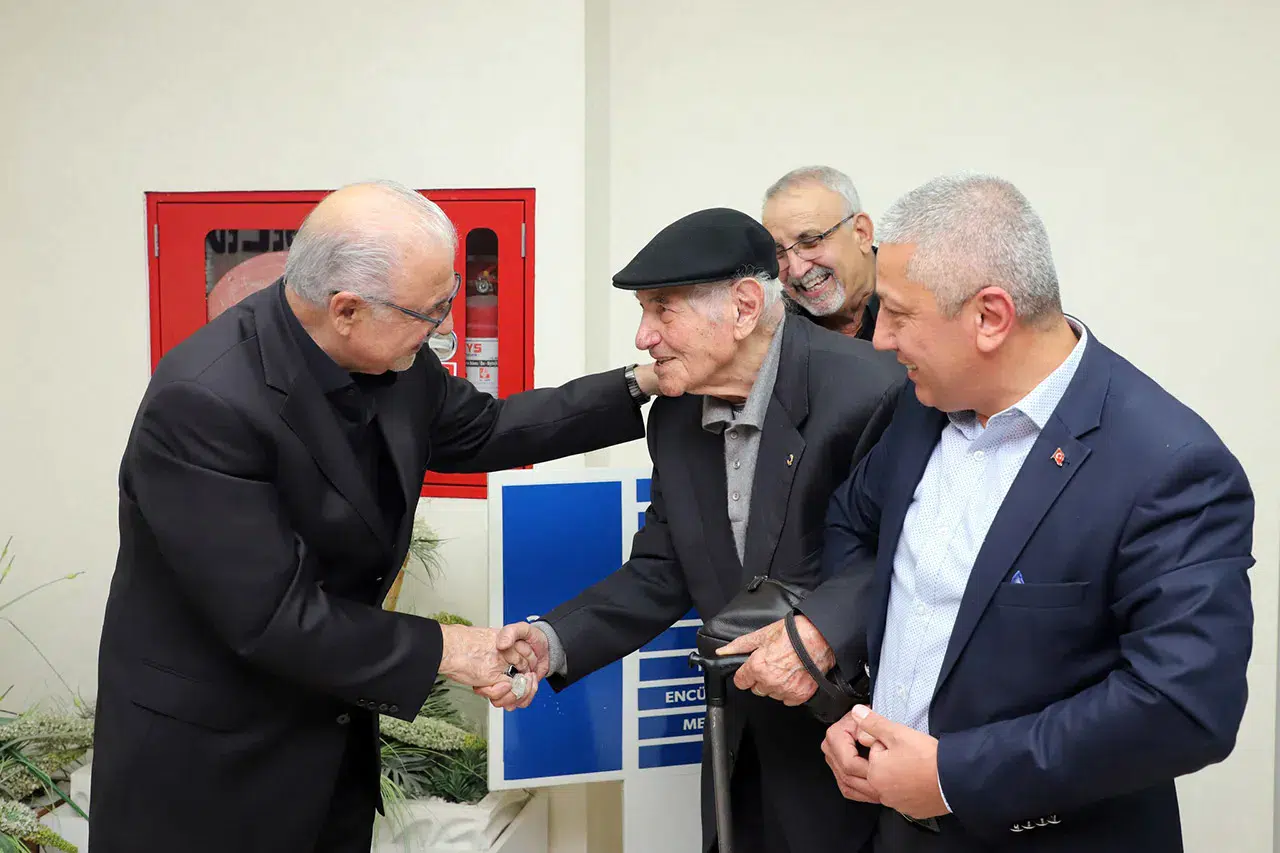 Konya'daki o ilçeyi babası kurmuştu! Belediyeyi ziyaret etti