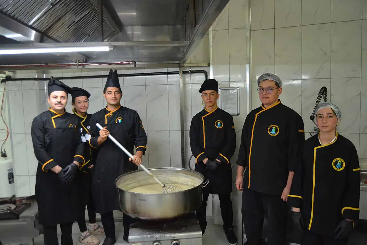 Aksaraylı öğrencilerden büyük başarı! 9 ayda 40 milyon TL ciro yaptılar