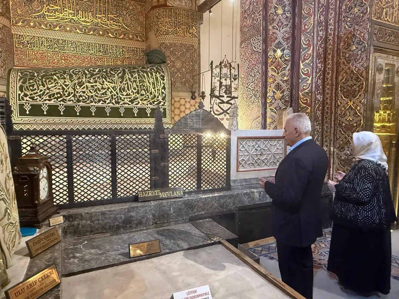 Eski Başbakan Yıldırım, eşi ile birlikte Konya’da