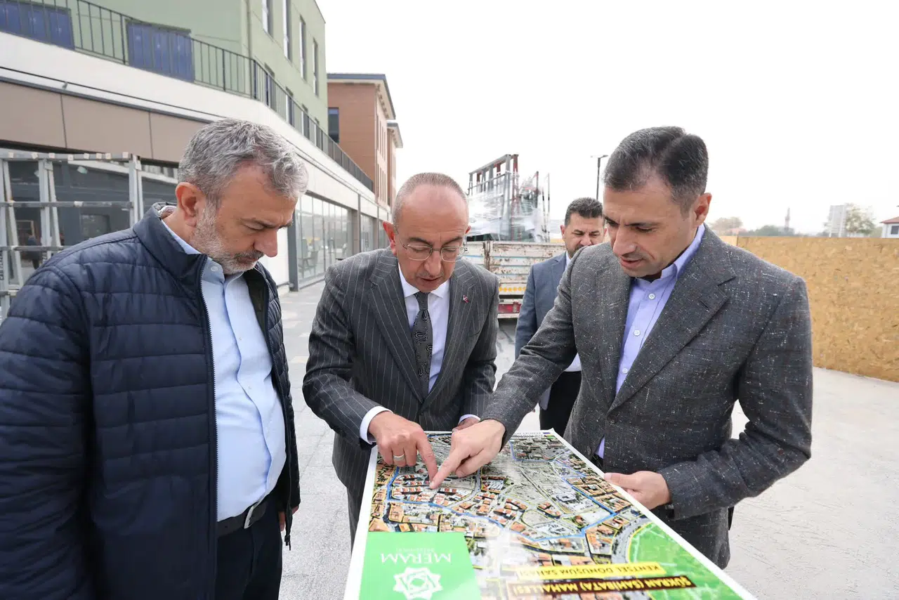 Şehrin göbeğindeki bu mekan eski ve yeni Konya’yı barındırıyor