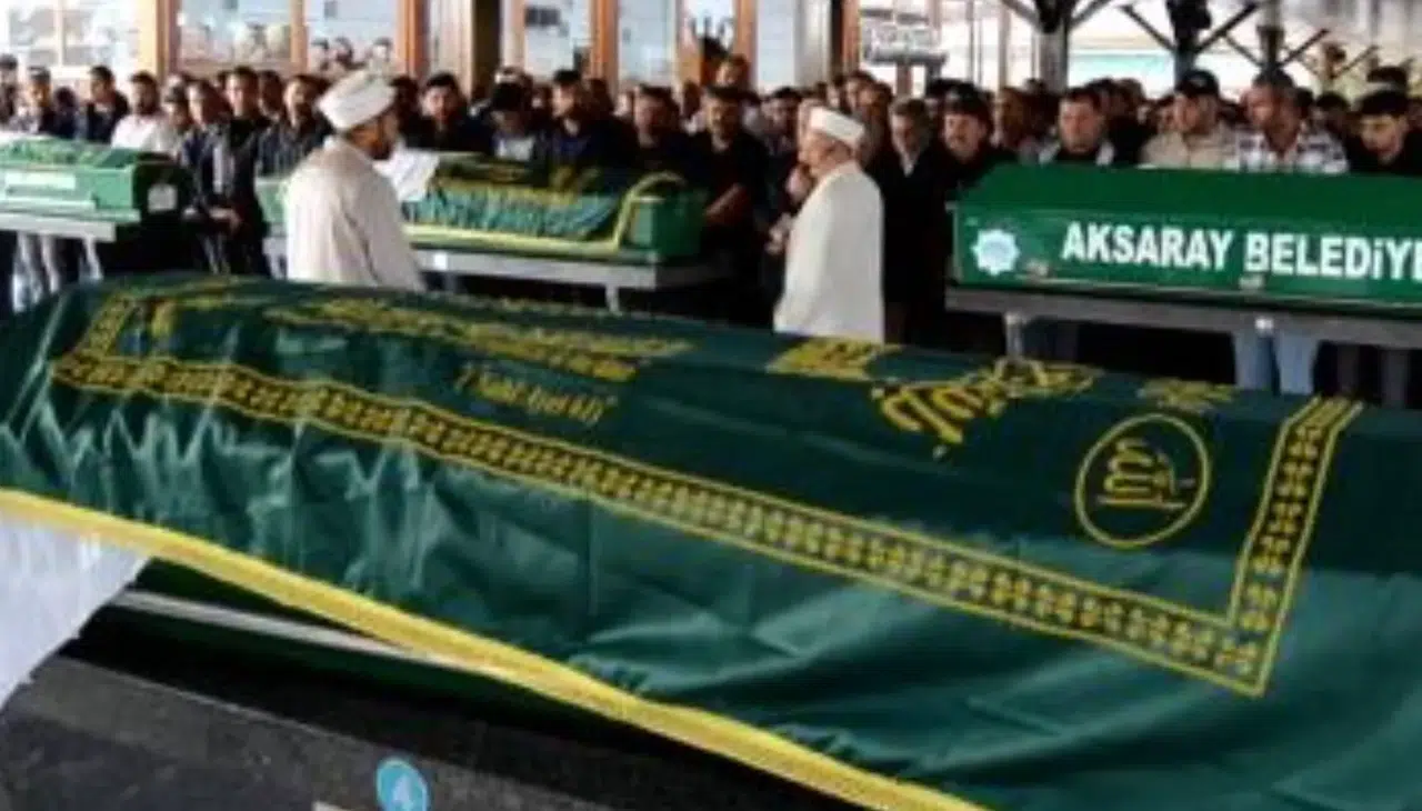 Bir kazada aynı aileden 4 kişi hayatını kaybetti!