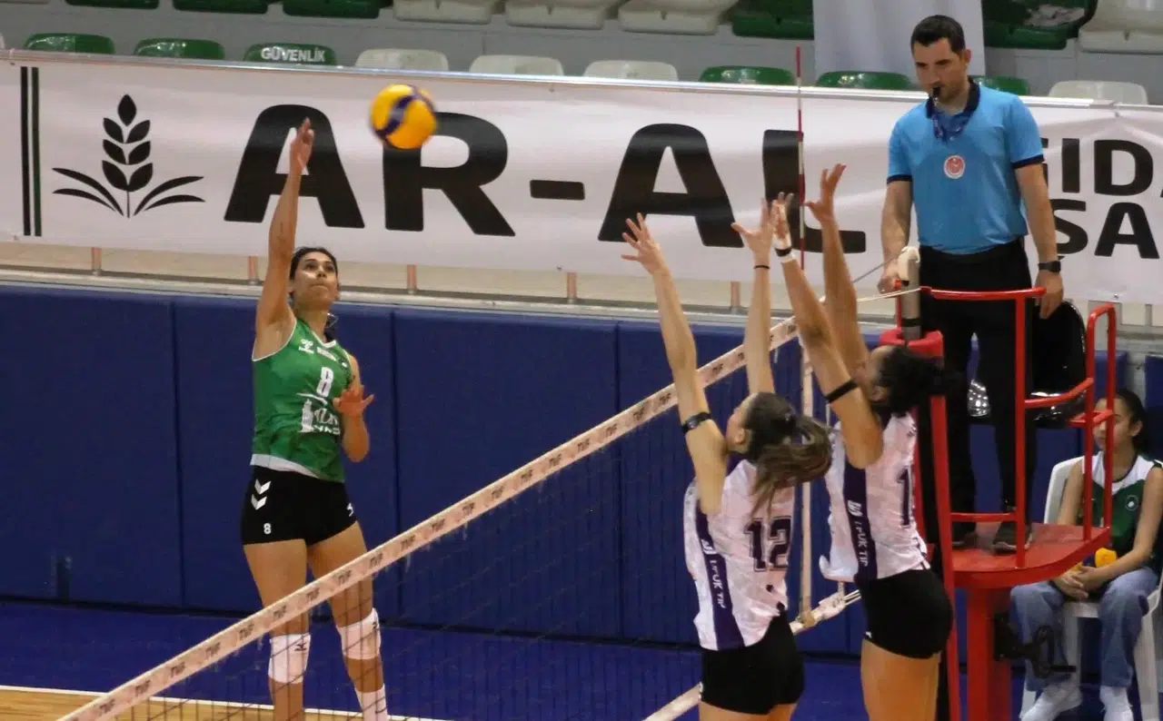 Voleybolda Ereğli, Ankara'da galibiyet peşinde