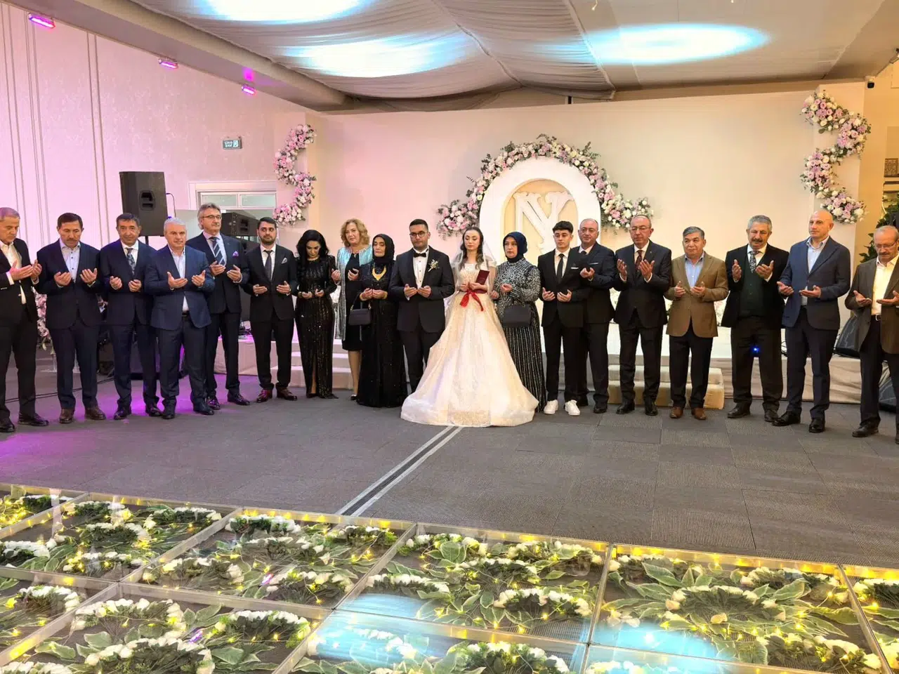 Konya’nın et devinden evlilik şöleni! Düğüne protokol akın etti