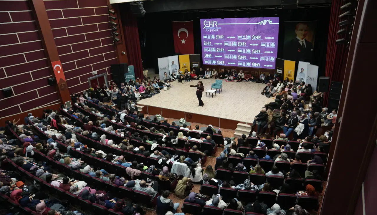 Konyalılar ülkenin önde gelen isimleriyle ilçelerde buluşuyor!