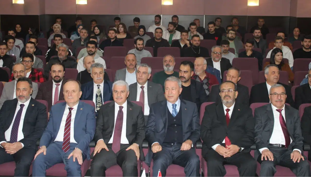 Konya’da güvenlik zirvesi: Hulusi Akar’dan terör, Filistin ve Kıbrıs mesajları