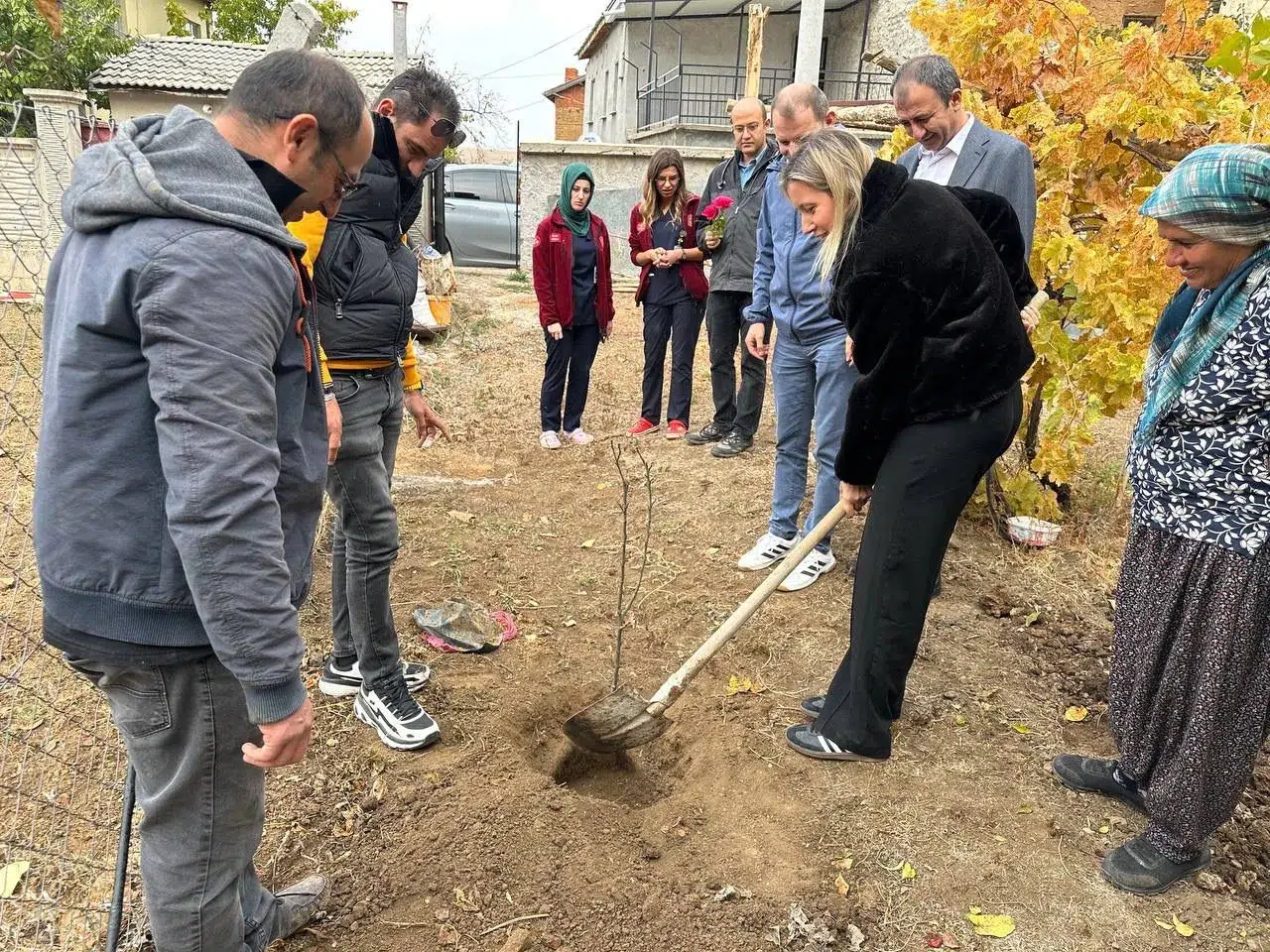 Hüyük’te sağlık çalışanlarından büyüklerimize yeşil jest!