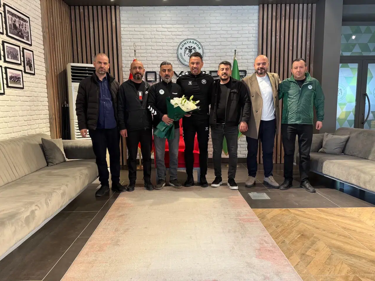 Konyaspor'da Çağdaş Atan'a hayırlı olsun ziyareti