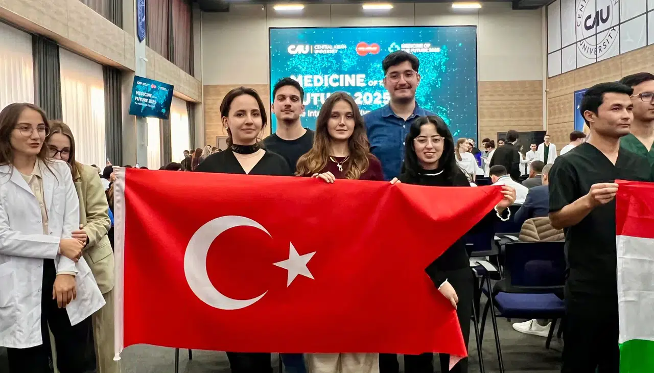 NEÜ öğrencilerinden büyük başarı: Türkiye’yi Taşkent’te temsil ettiler!