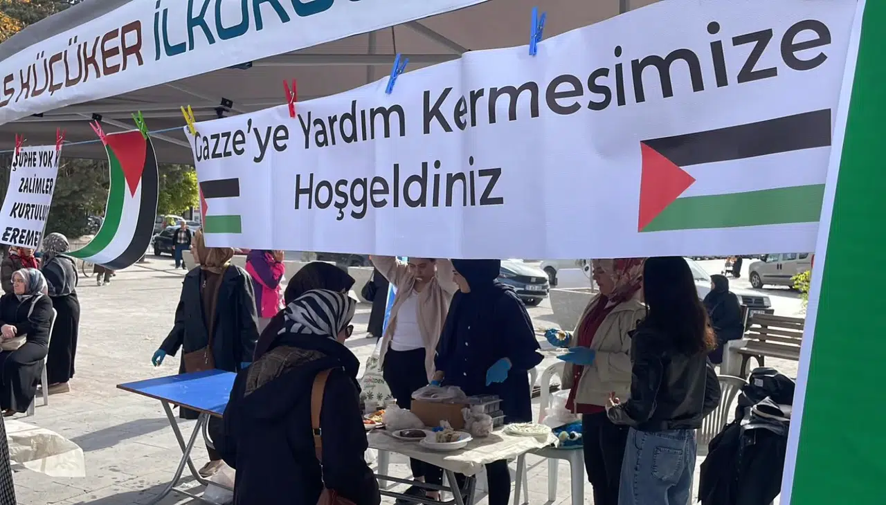 Karaman’da Gazze için büyük dayanışma: Panayır meydanı dolup taştı!