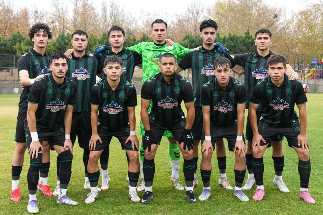 Konyaspor'un gençleri Trabzonspor karşısında