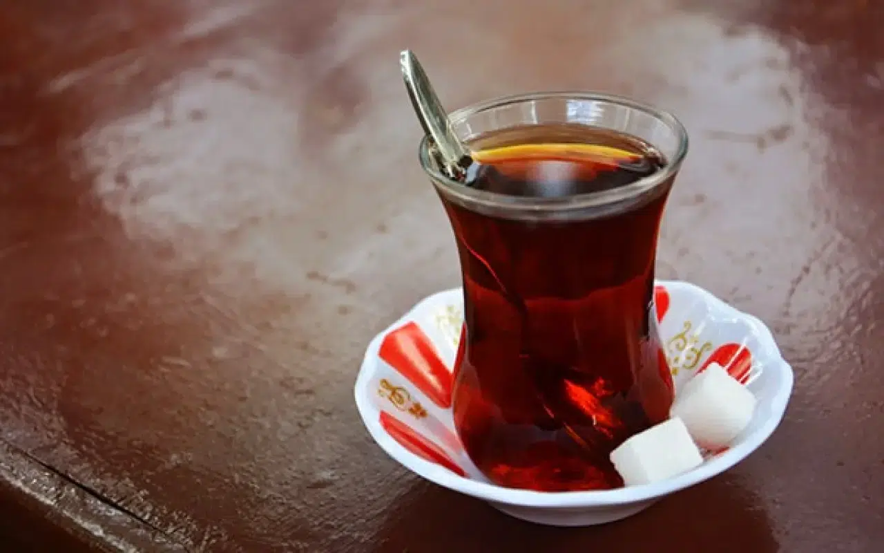 Çayda Ustalık İsteyen Tarif! 44 Yıllık Şeften Efsane Tüyolar