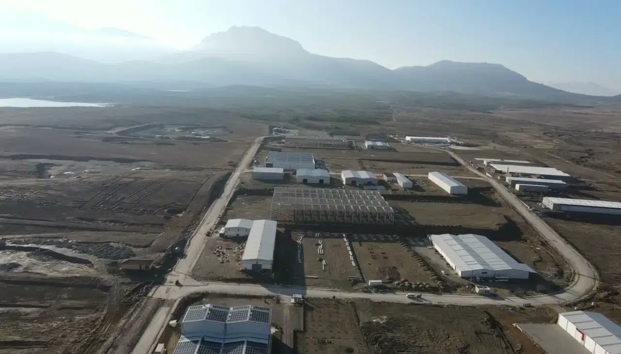 Başkan Ustaoğlu esnafa müjdeyi verdi: Yeni Oto Sanayi'ye 44 modern dükkan geliyor!