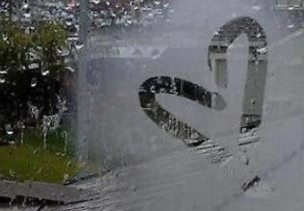 Buharlanan Camlara Son! Evdeki 3 Malzemeyle Temiz, Net Görüş