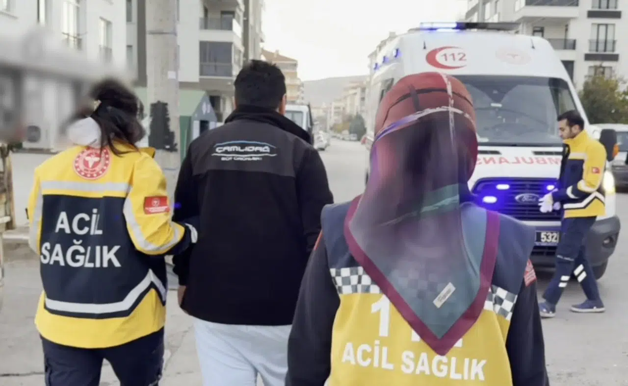 Aksaray’da korkutan kaza: Kamyonet ile otomobil çarpıştı!