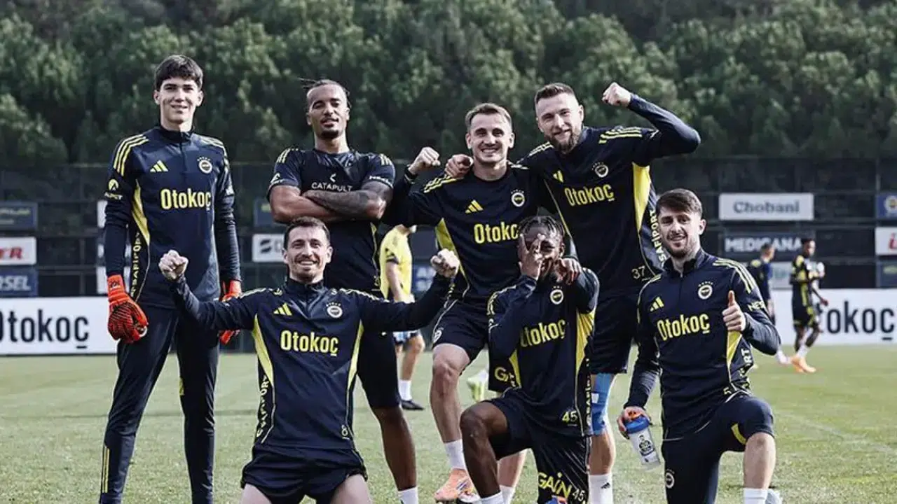 Fenerbahçe'de, Çaykur Rizespor kamp kadrosu açıklandı