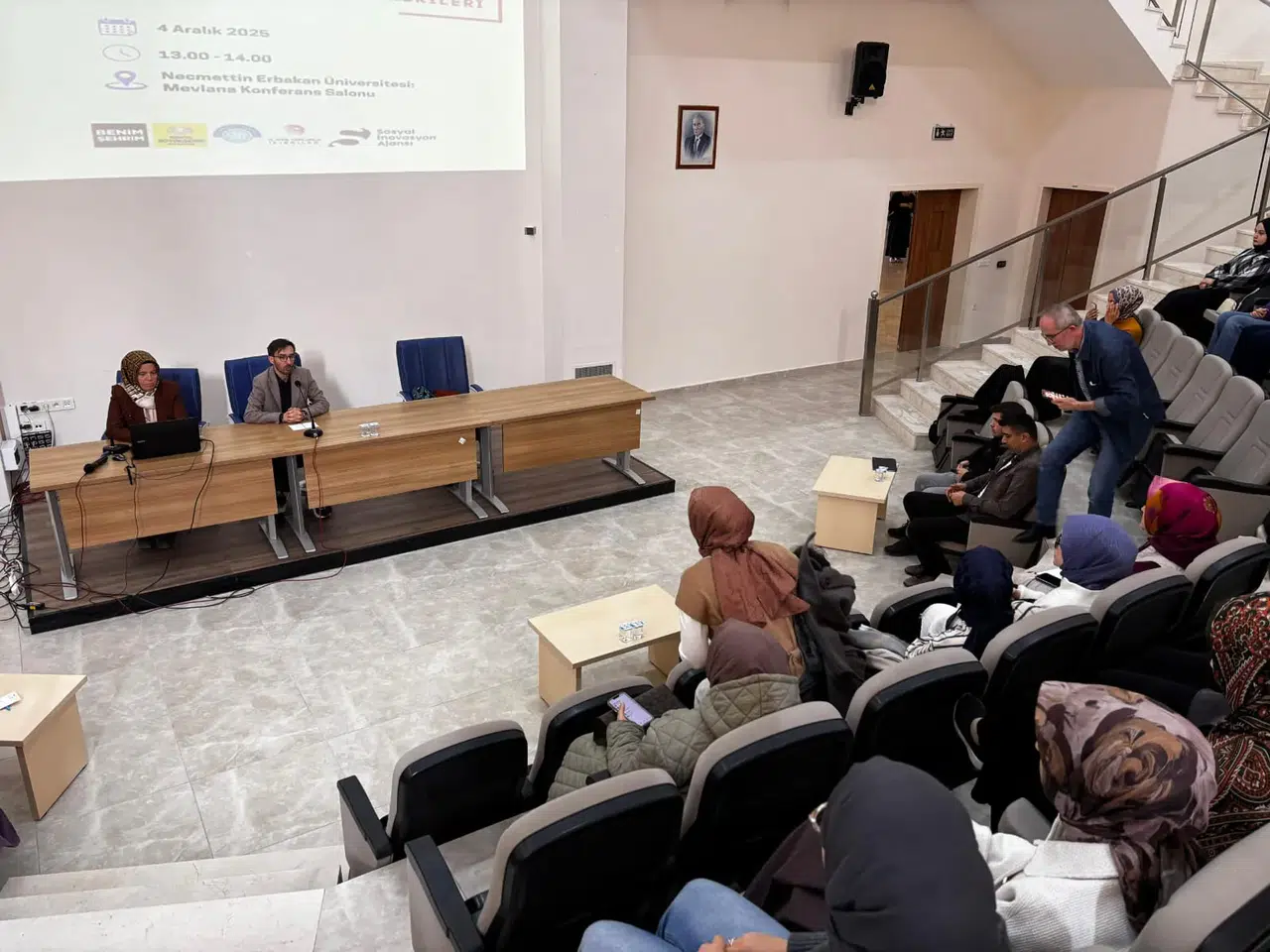 Konya NEÜ’de gençlerle islamofobi tartışıldı: Çözüm önerileri masaya yatırıldı