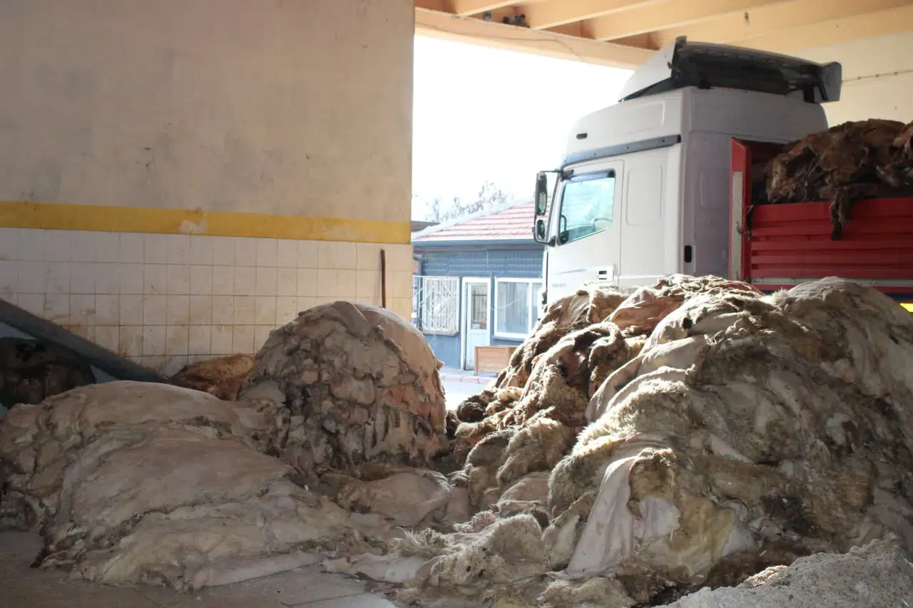 Deri, turşu gibi kuruluyor! Konya’da deri imalatının perde arkası