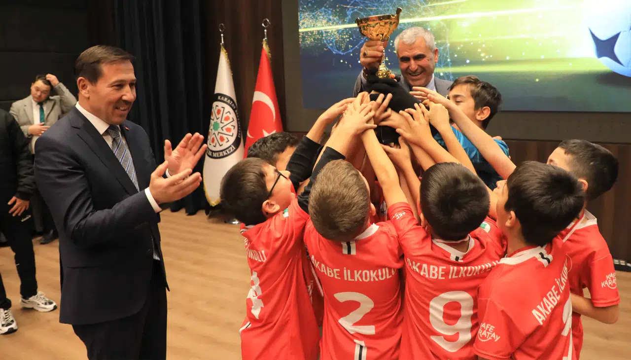 Karatay’da futbol fırtınası: 403 öğrenci tek sahada rekor katılım sağladı!