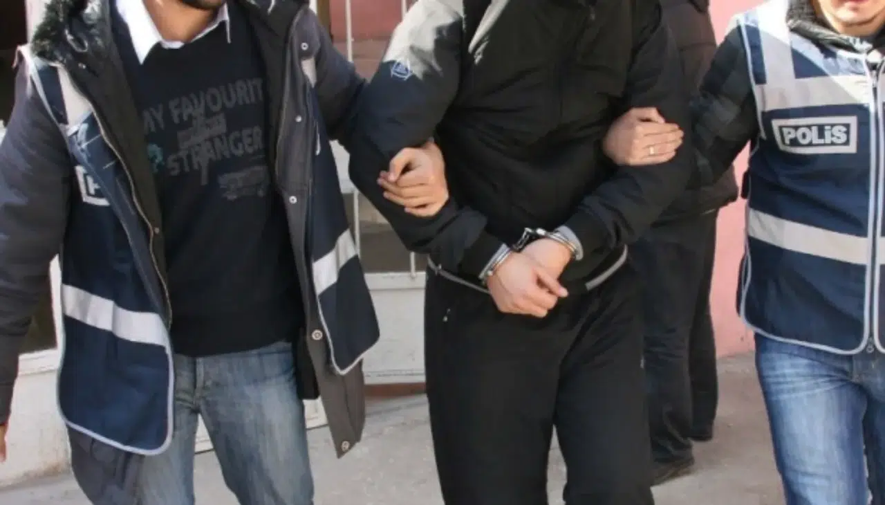 Konya’da büyük operasyon: On binlerce kaçak ürün yakalandı