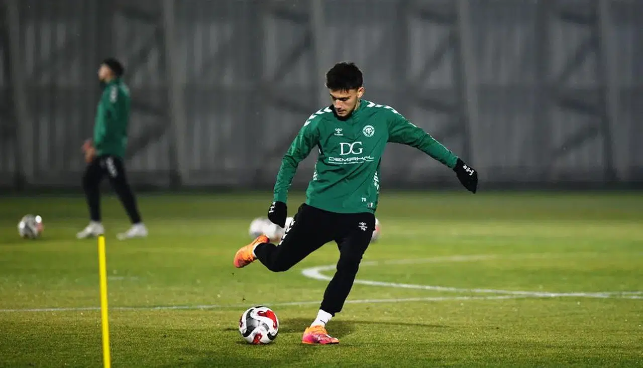Konyaspor, zorlu Fenerbahçe maçına hazırlanıyor