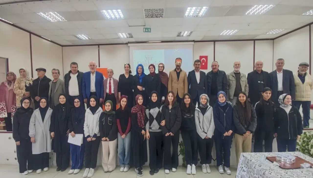 Selçukya Kültür Sanat Derneği, Konya'da öğrencilerle şiir şöleni düzenledi