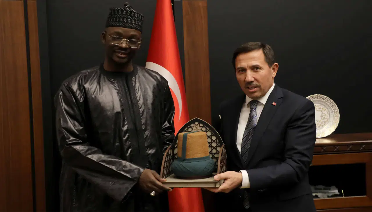 Senegal Büyükelçisi'nden Karatay’a övgü: “Türkiye’nin öne çıkan merkezlerinden biri”