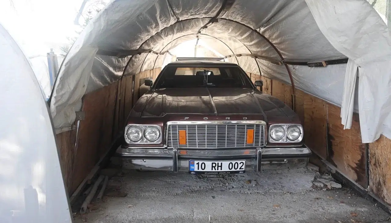 Konya’da 42 yıllık usta, klasik arabaları adeta yeniden doğuruyor!