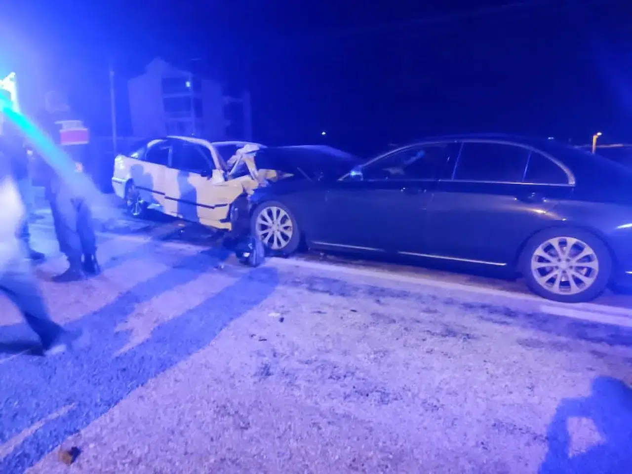 Konya'da iki otomobil kafa kafaya çarpıştı: 1 ölü, 5 yaralı!