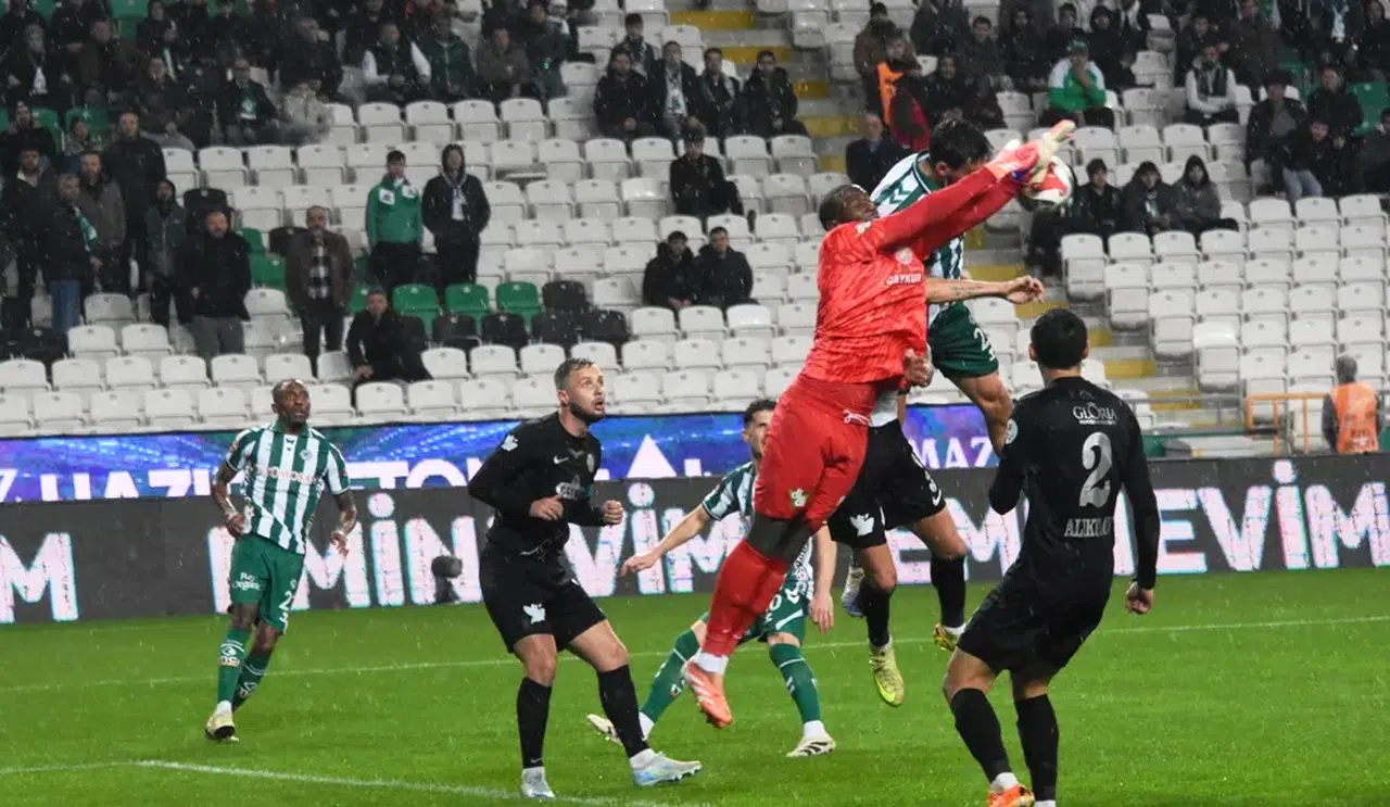 Konyaspor maçı sonrası Rizespor'a rekor para cezası!