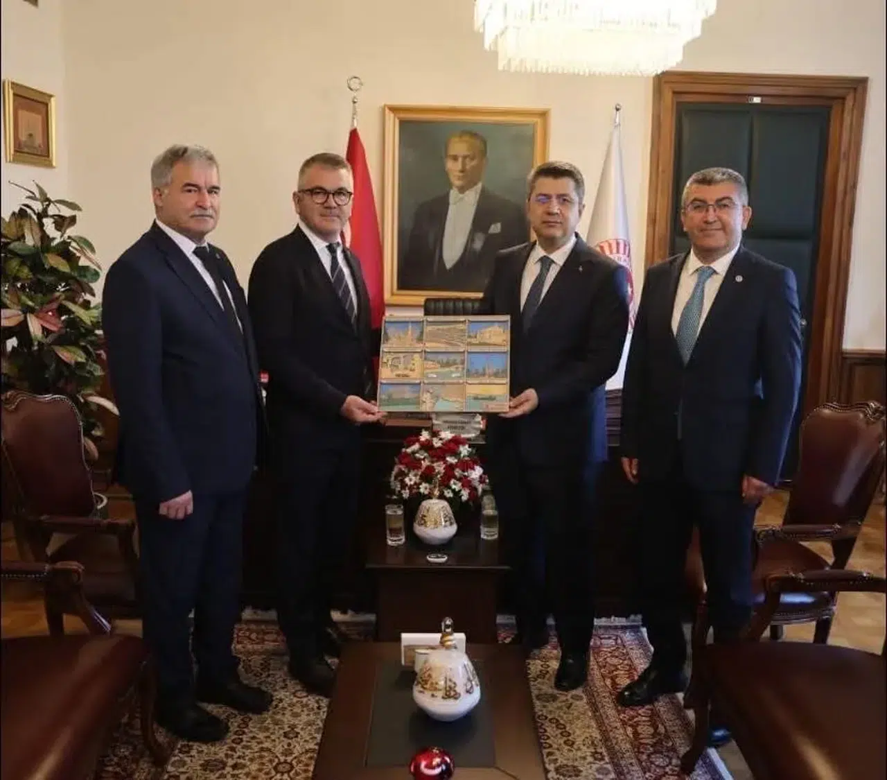 Partilerinden istifa ederek AK Parti’ye katılan Konyalı Vekil ve Başkan’dan kritik ziyaretler