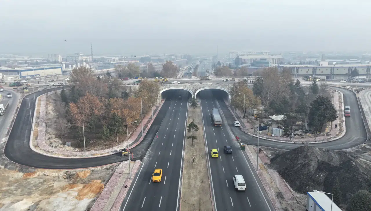 Konya'da trafiği rahatlatacak dev proje yüzde 75 tamamlandı: Başkan Altay son durumu açıkladı