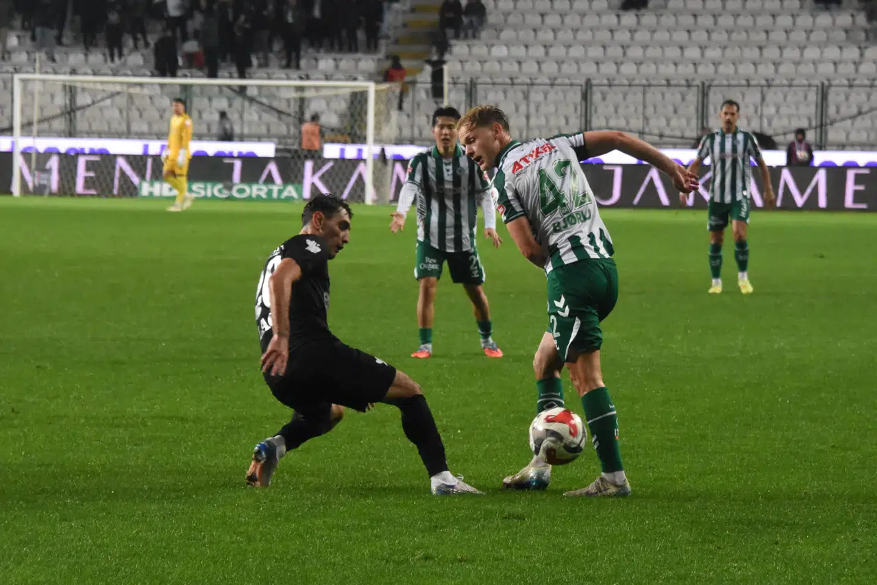 Konyaspor'un yeri değişmedi! Beraberliklerin damga  vurduğu haftada görünüm