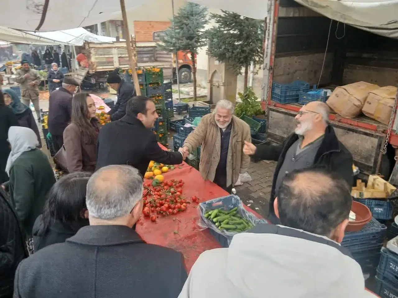 CHP Konya harekete geçti! Pazarda durumlar nasıl?