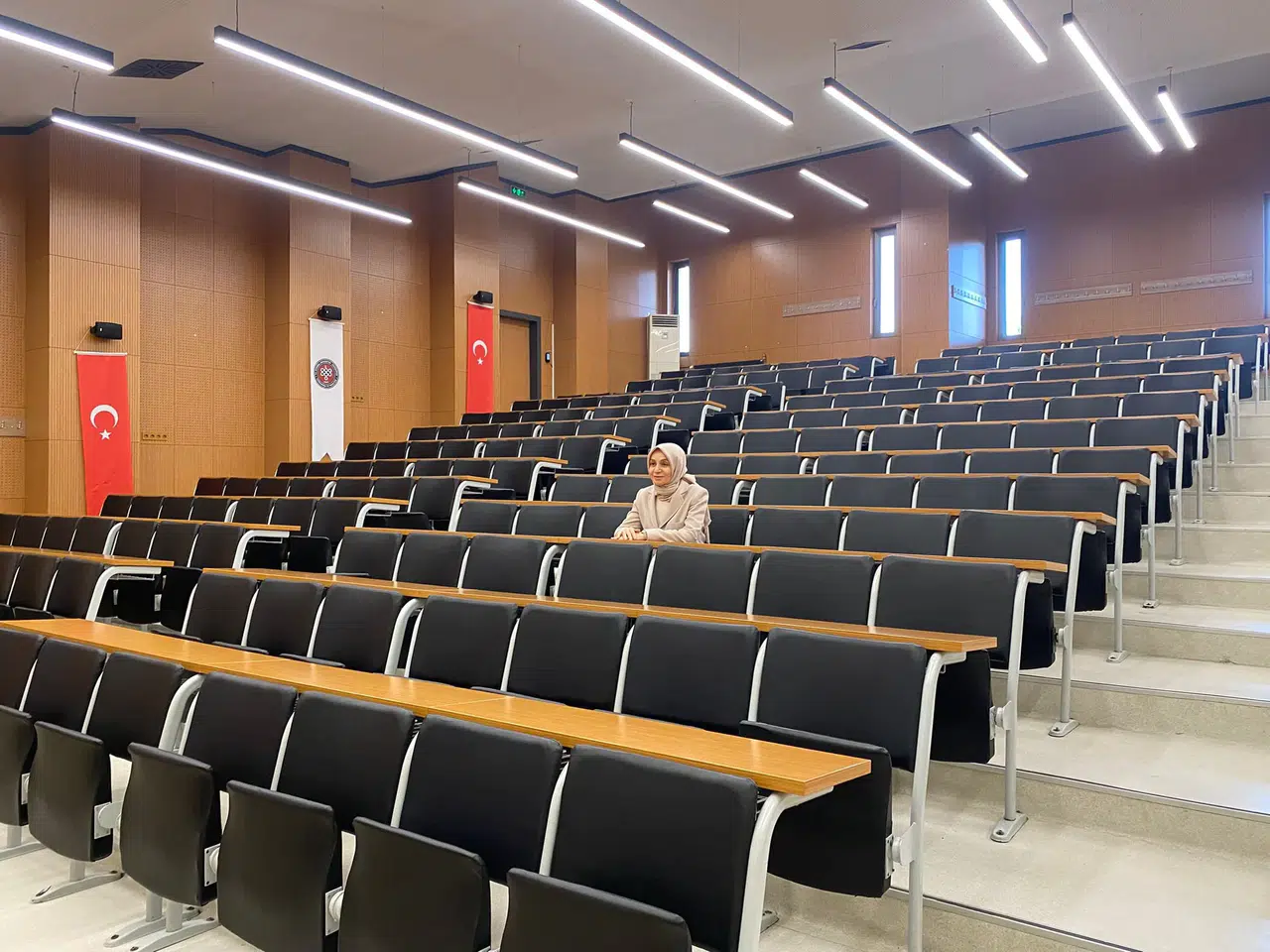 Konyalı siyasetçi atıldığı üniversiteye vekil ve hekim olarak geri döndü