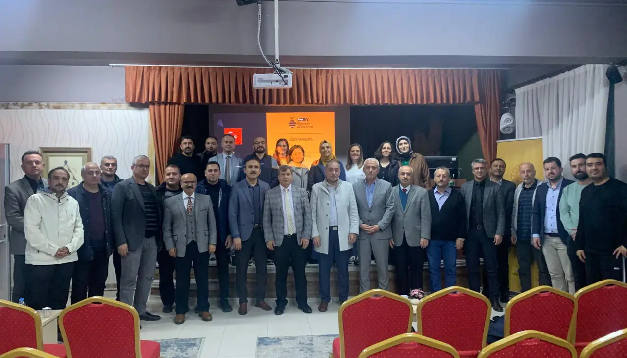 Konya'da eğitimciler uzmanlarla buluştu: Üç akademide dolu dolu etkinlik