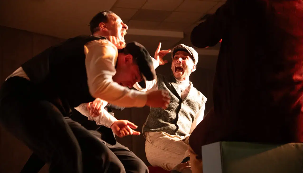 Konya’da aileler bu müzikale akın etti: “80 Günde Devri Âlem” izleyenleri mest etti