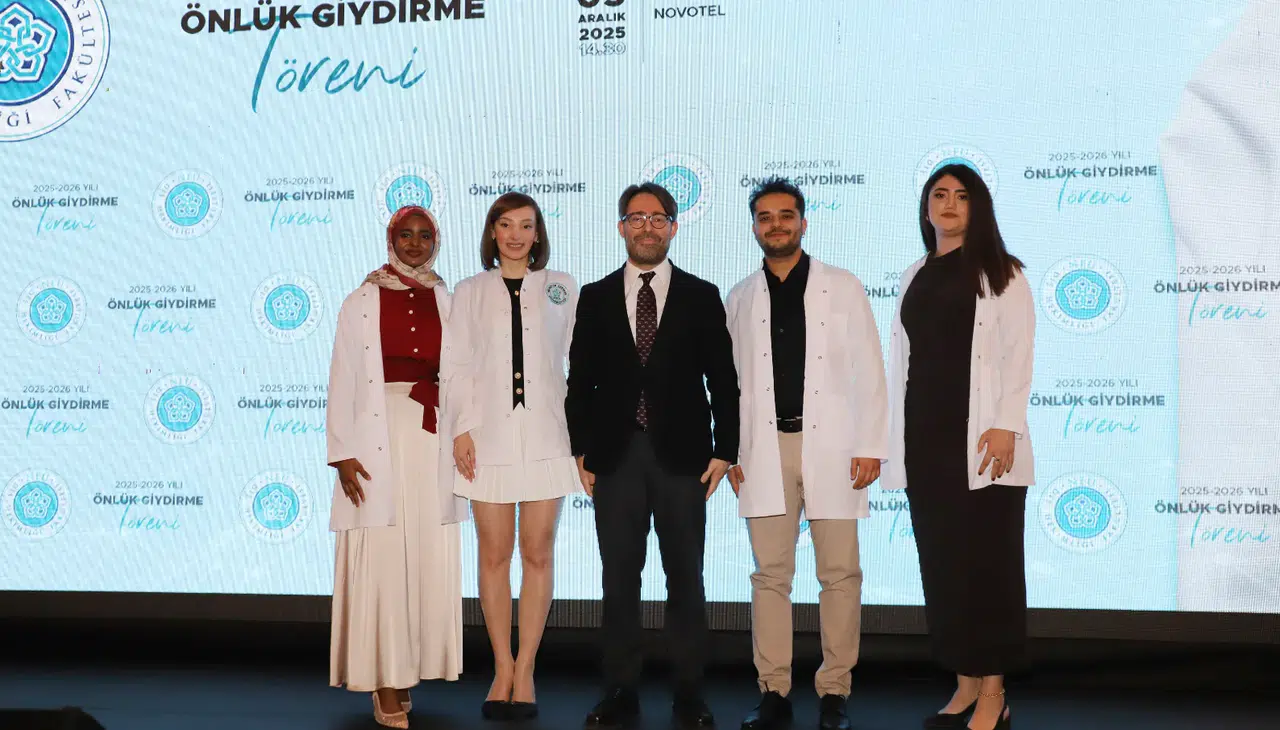 NEÜ’de beyaz önlük heyecanı: Geleceğin diş hekimleri mesleğe ilk adımı attı